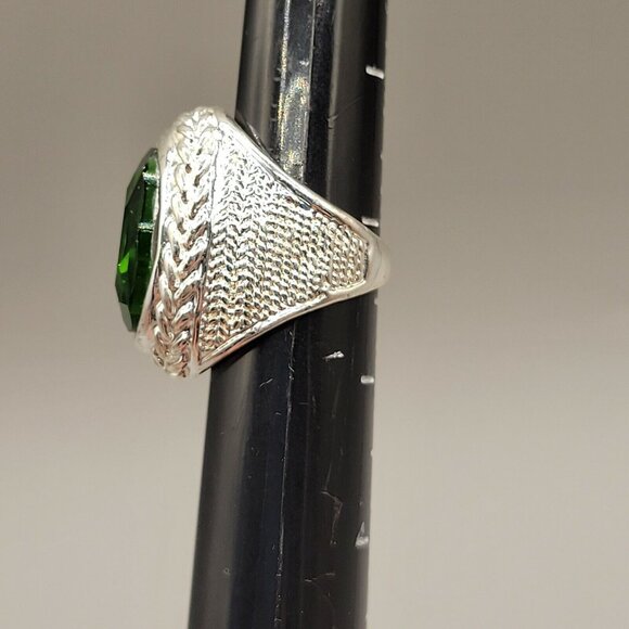 Emerald Green Statement Ring Rhinestone Faceted Stone Silver Tone Size 6.25 - Picture 9 of 12